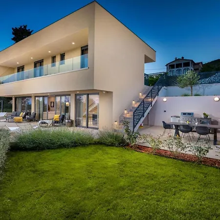 Mar Vista *